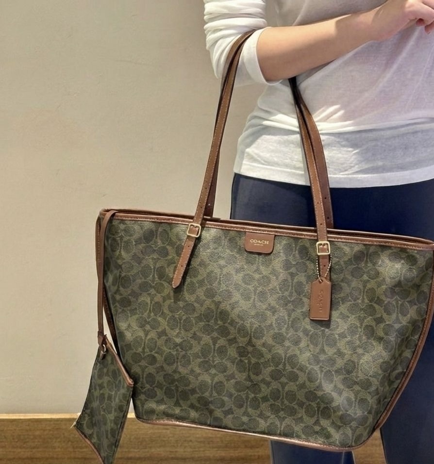 【預購】COACH H021956 Taxi Tote