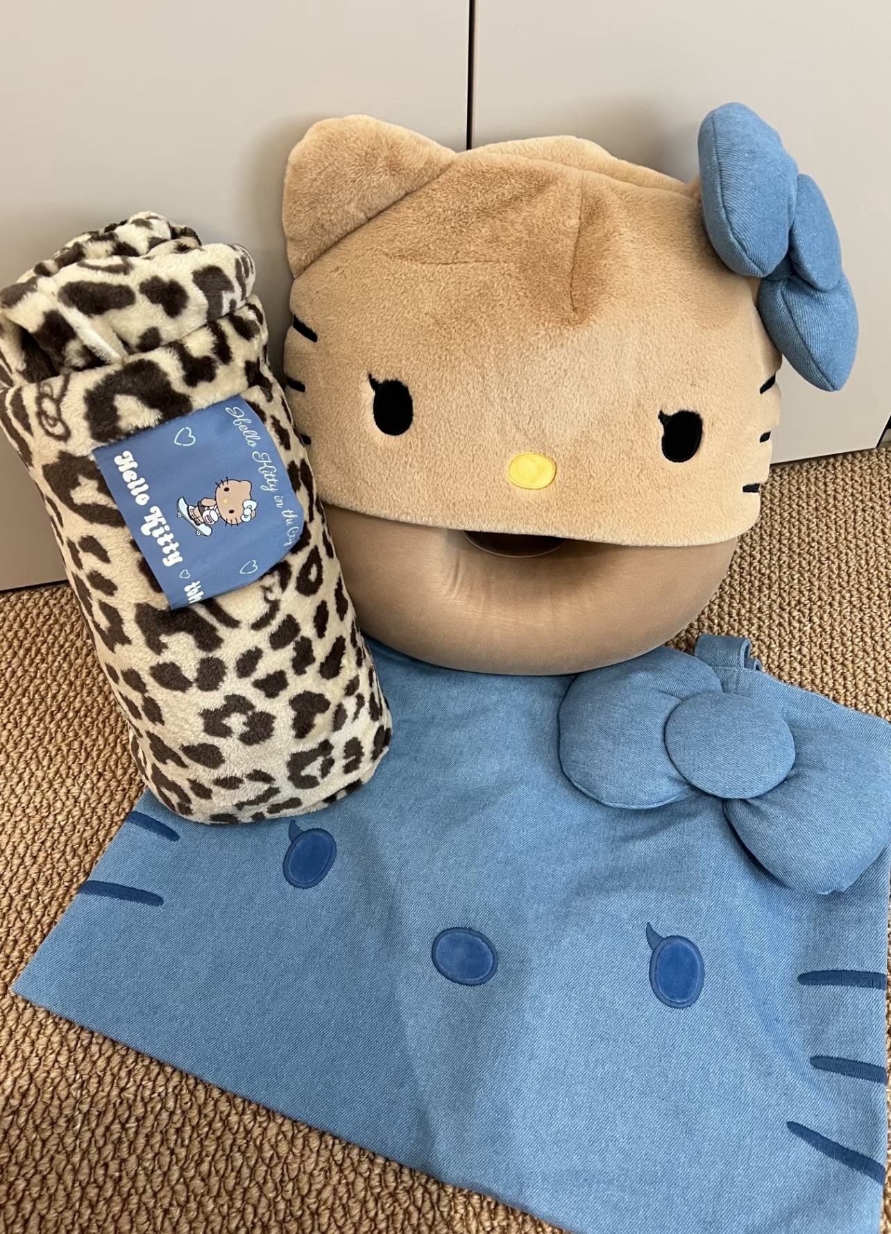 代購-野獸派THE BEAST X Hello Kitty/聯名款 旅行小憩套裝組