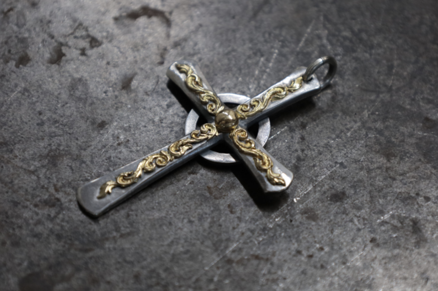 FC SE-1298 wheel cross w K18 scroll