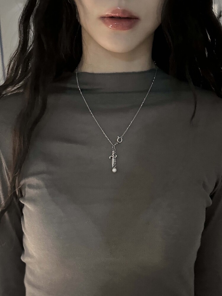 OFUSE pearl drop necklace(knife) 項鍊