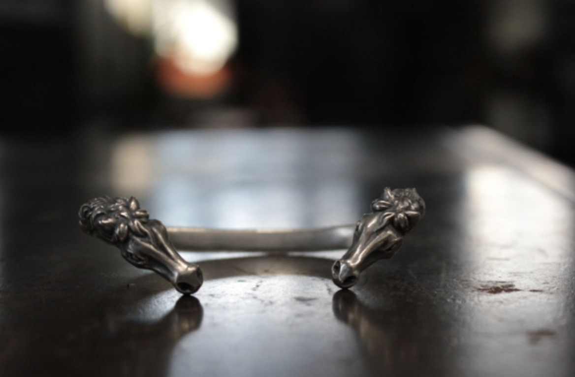 FC FCB-18 two horse bangle