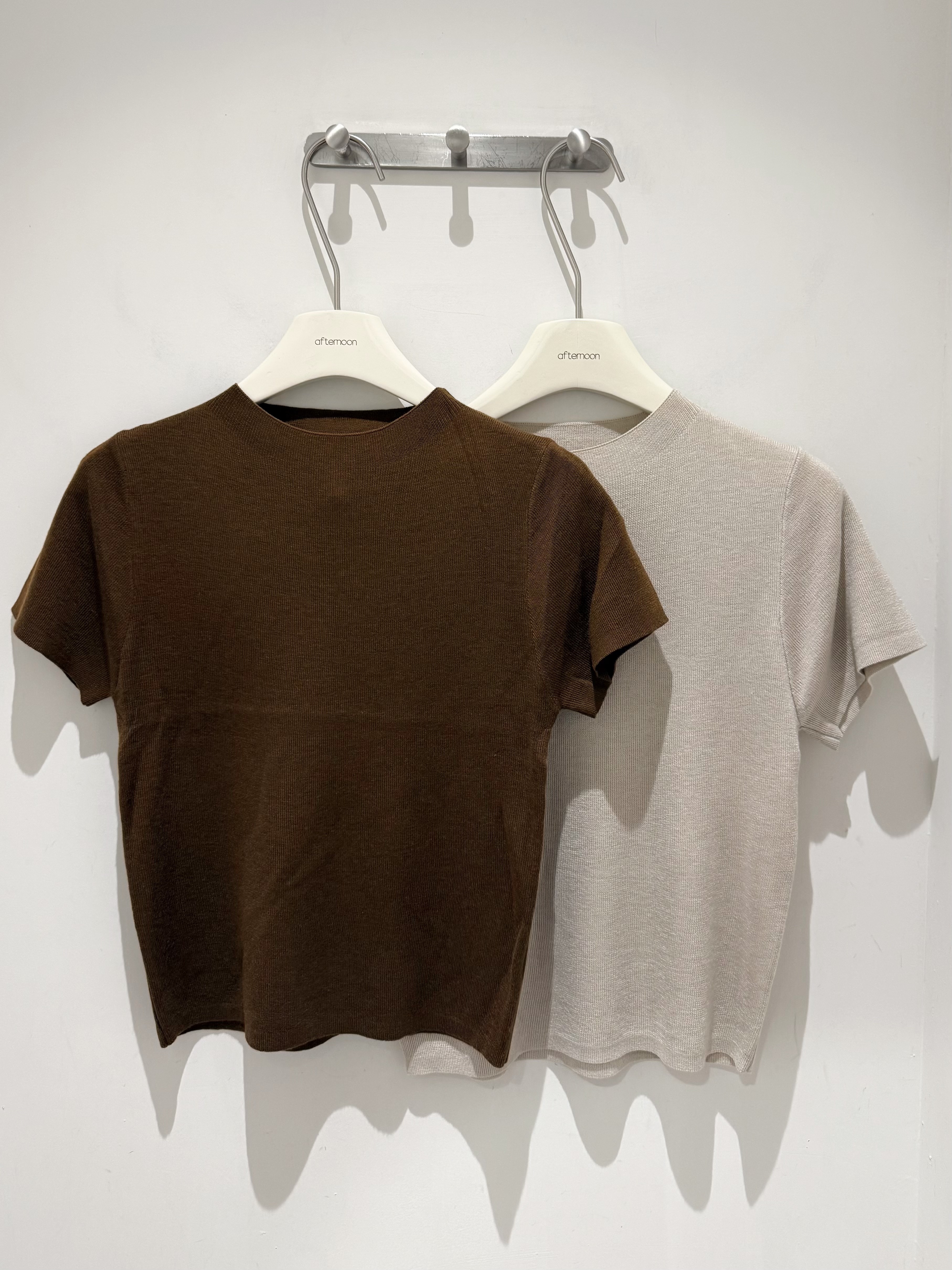 2129 素雅薄針織短袖上衣