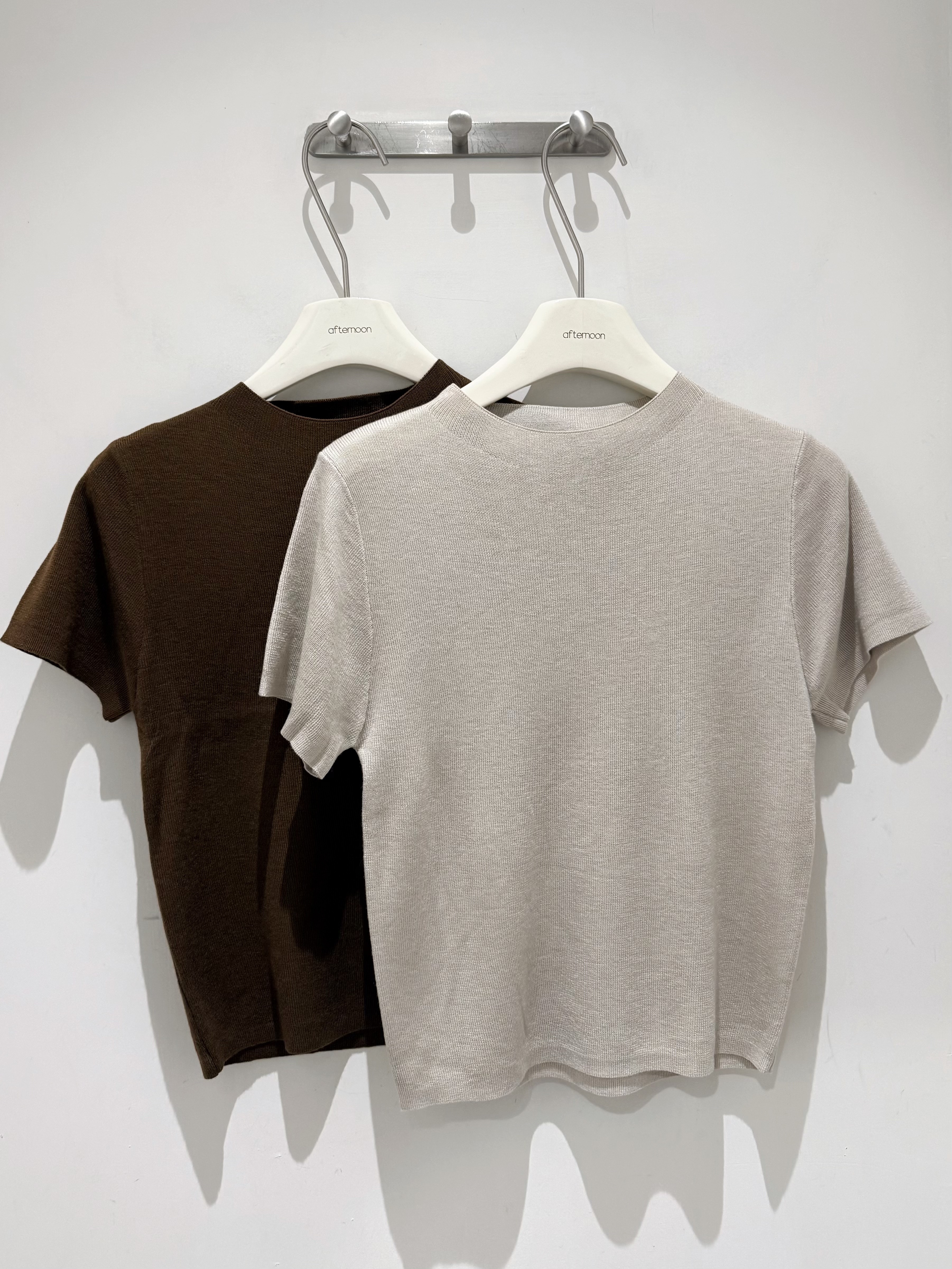 2129 素雅薄針織短袖上衣