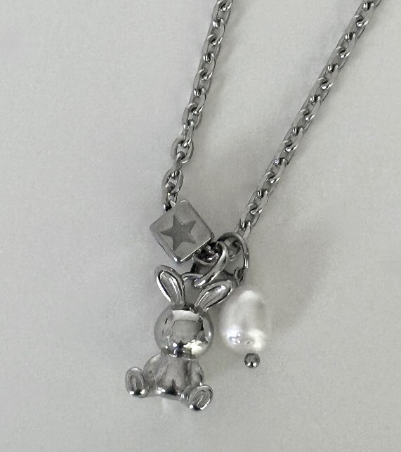 OFUSE rabbit necklace 項鍊