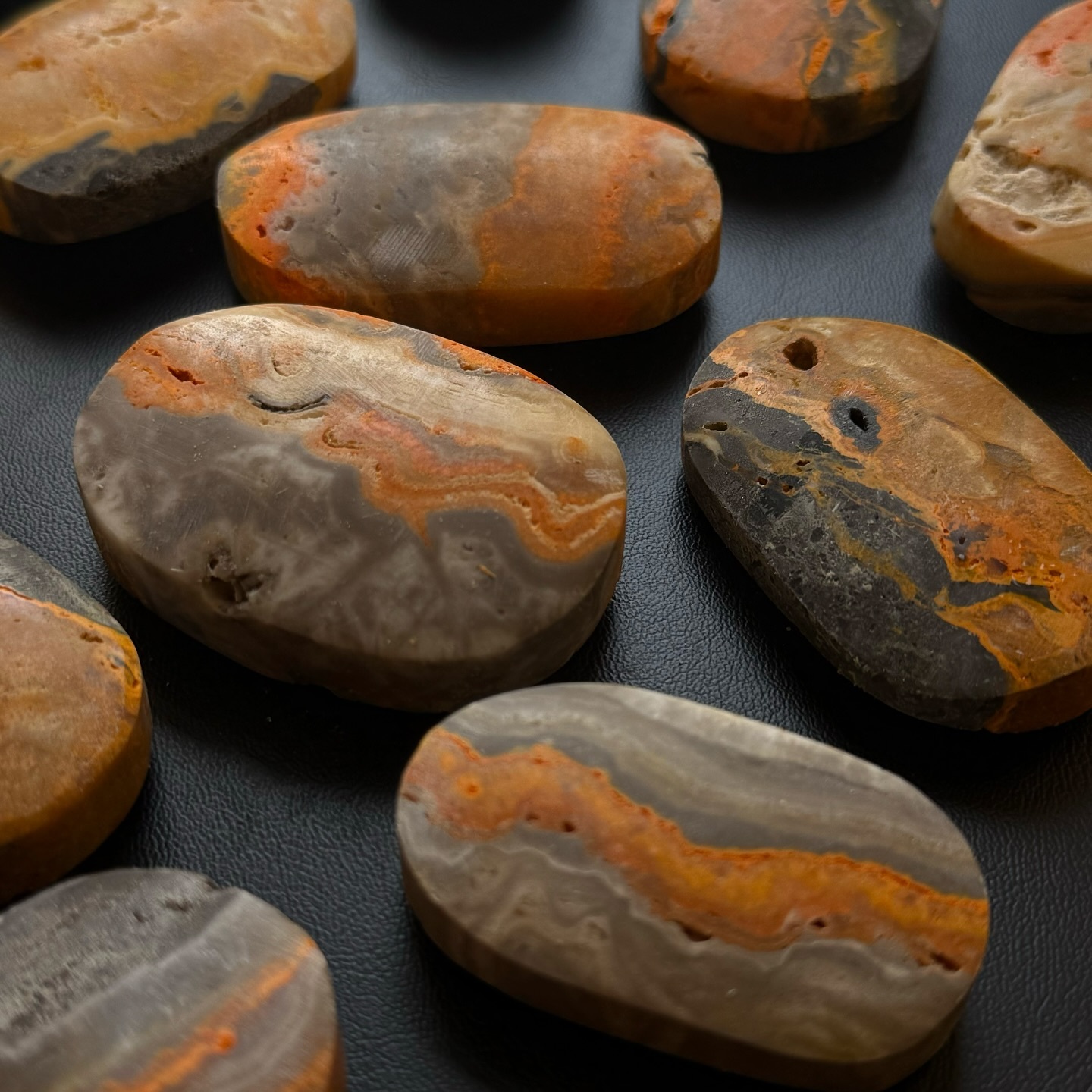 [原石] 大黃蜂碧玉 水晶把玩