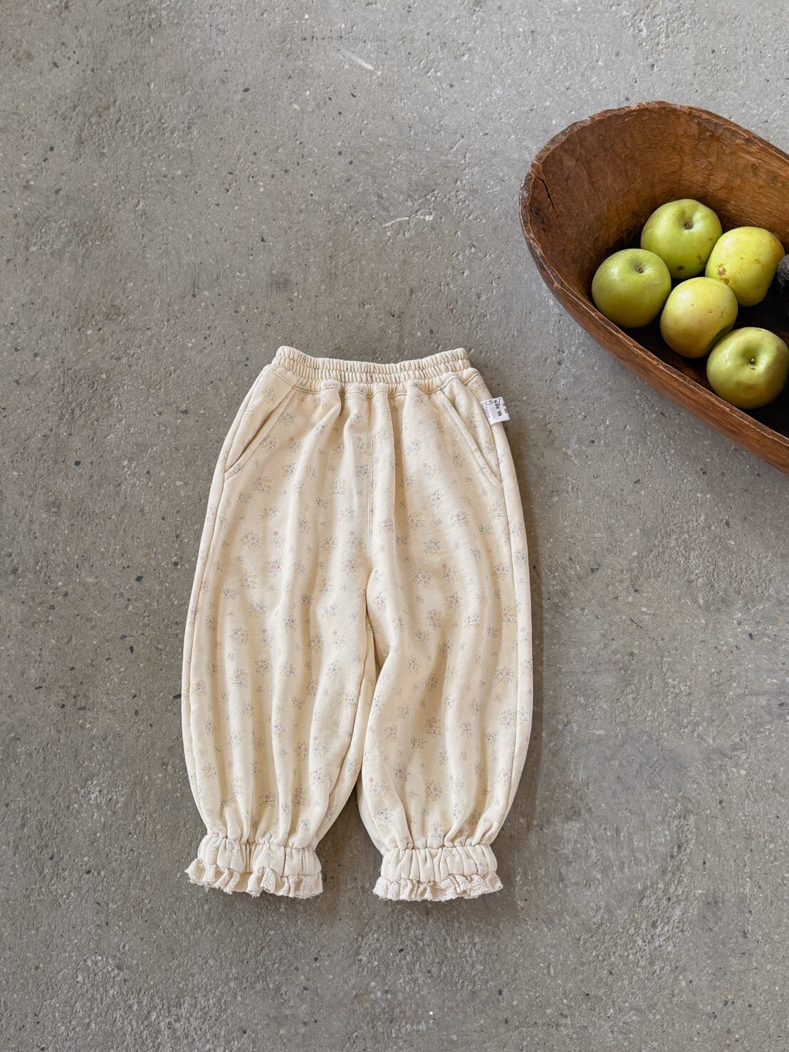 日系碎花木耳邊燈籠褲