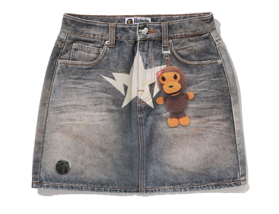 【BAPE女生】0221 發售 FAKE PRINT MULTI LOGO DENIM SKIRT