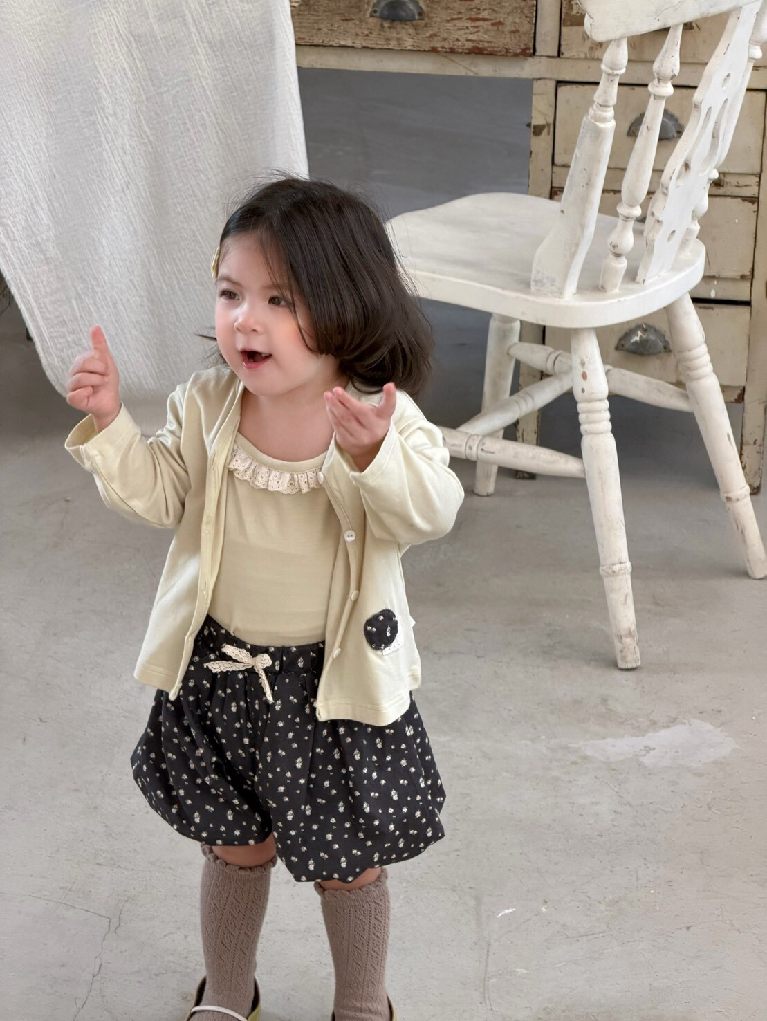 奶油小圓釦背心+針織外套(兩件組)