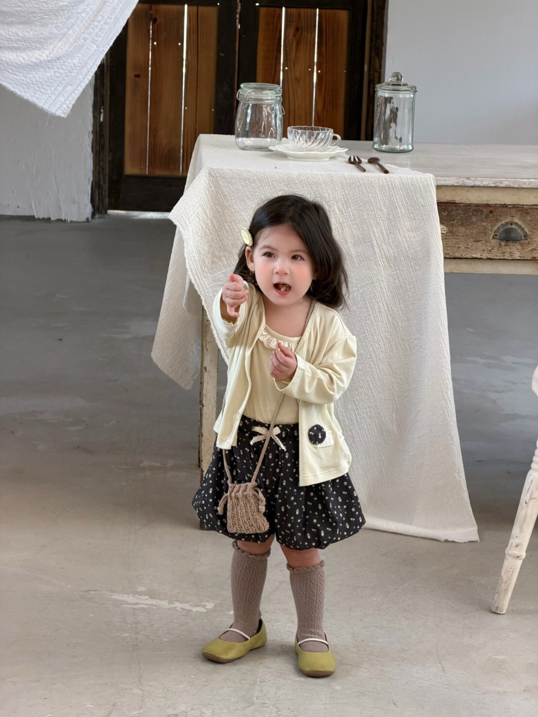 奶油小圓釦背心+針織外套(兩件組)