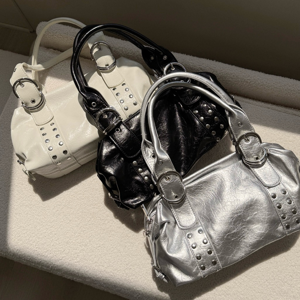 個性贏家⛓️雙排鉚釘軟漆皮單肩包(3色)