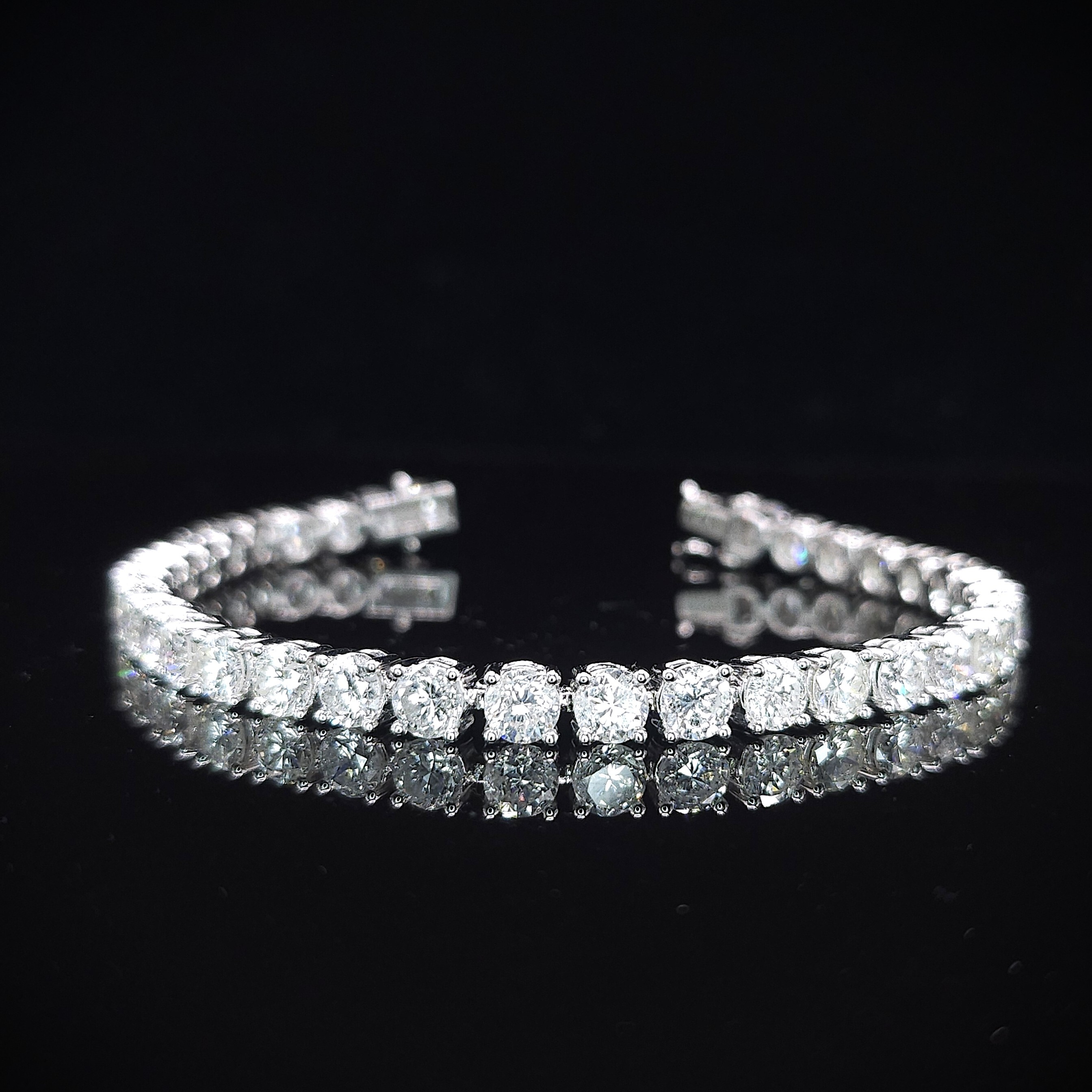 全新18K白金10卡87份鑽石手鍊