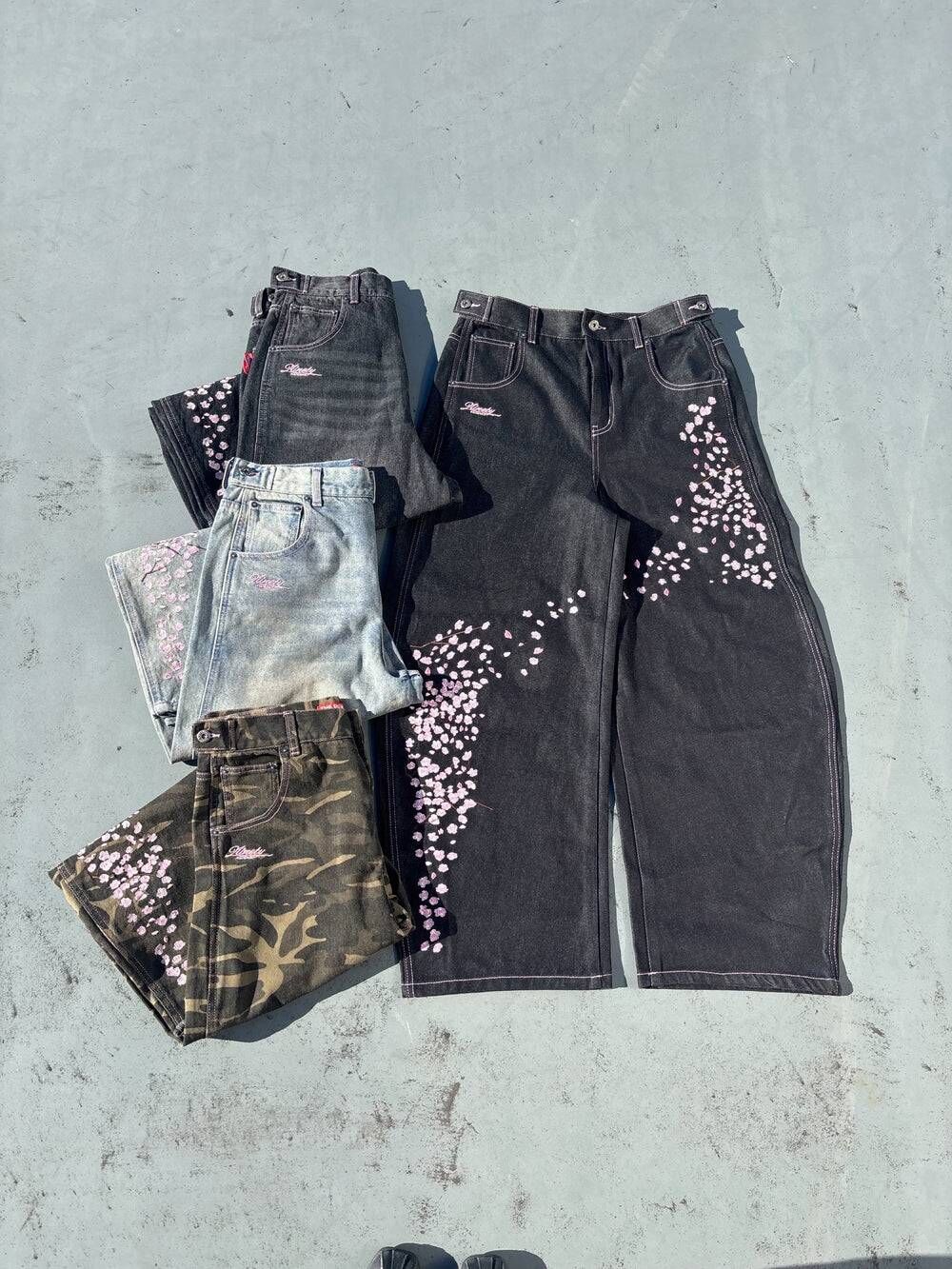 【9090】0214 發售 Sakura Embroidered Slub Denim Buggy Pants