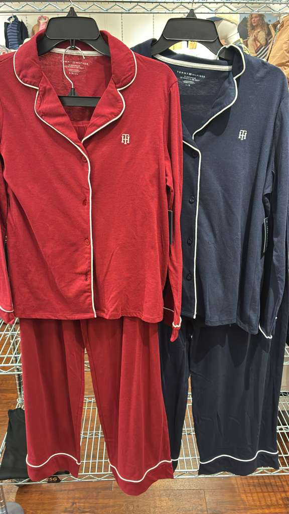 VO011 Tommy Hilfiger 細LOGO淨色睡衣套裝