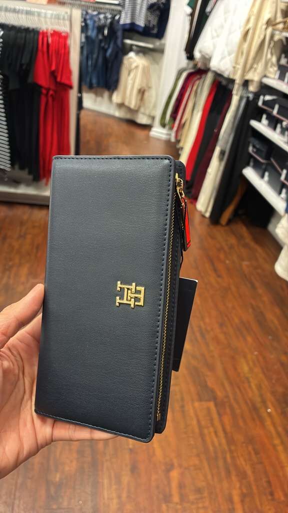 VO021 Tommy Hilfiger TH LOGO拉鏈啪扣長銀包