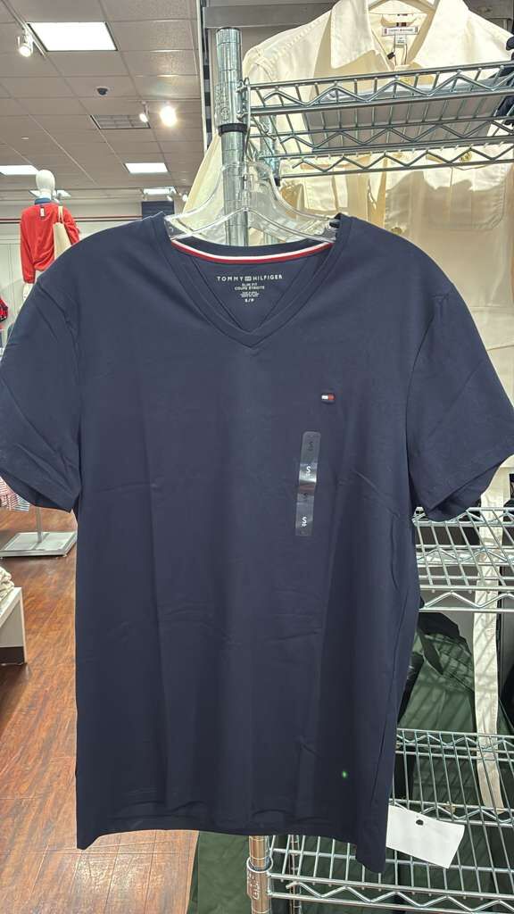 VO031 Tommy Hilfiger 細LOGO V領TEE