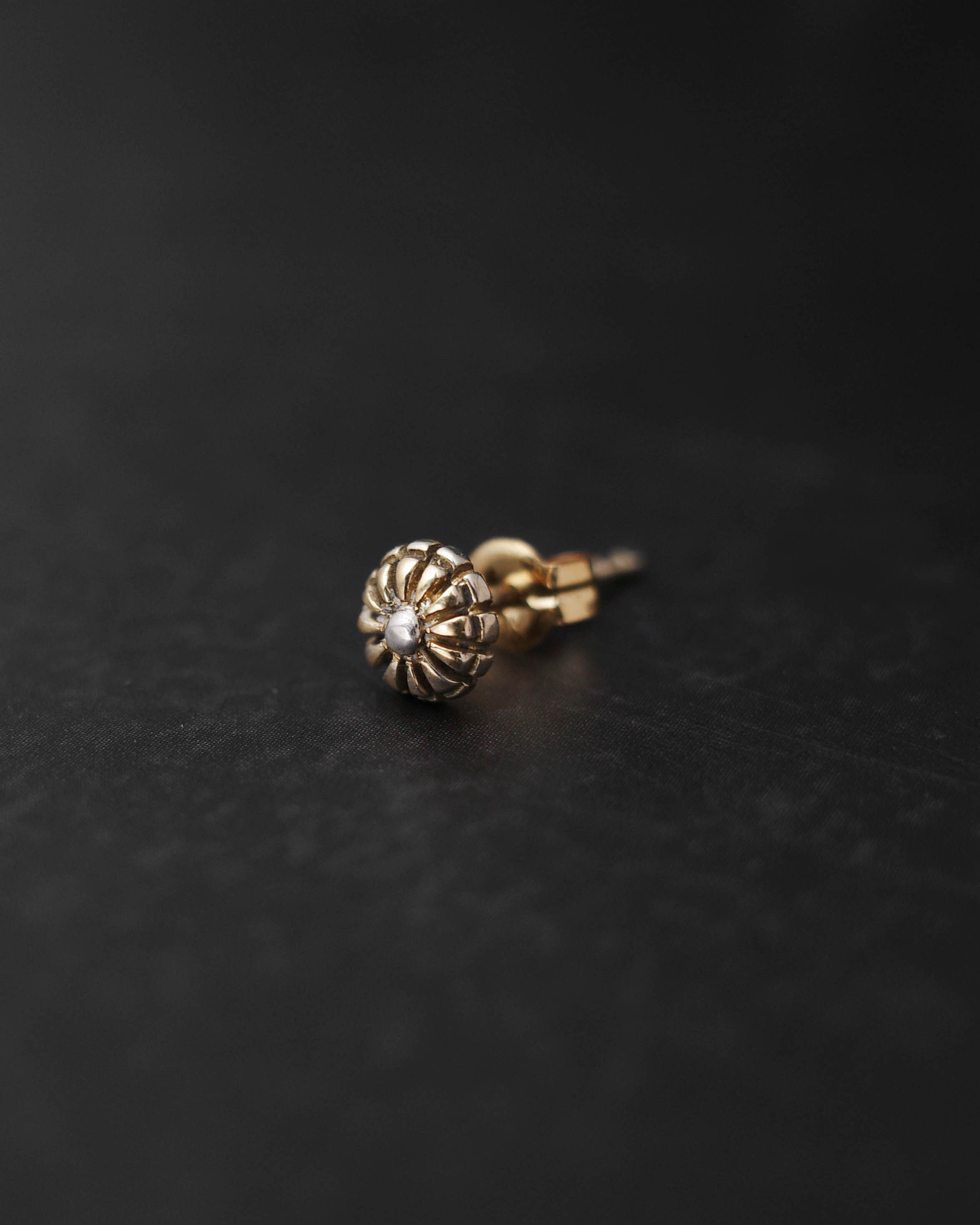 Yusuke  Kosaka 小坂雄介 - Daisy (K18) 小金花耳環