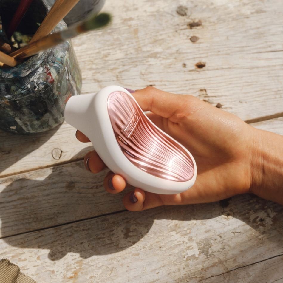 LELO SONA 3 聲波陰蒂按摩器 (白色/賽博紫/紫羅蘭黃昏)