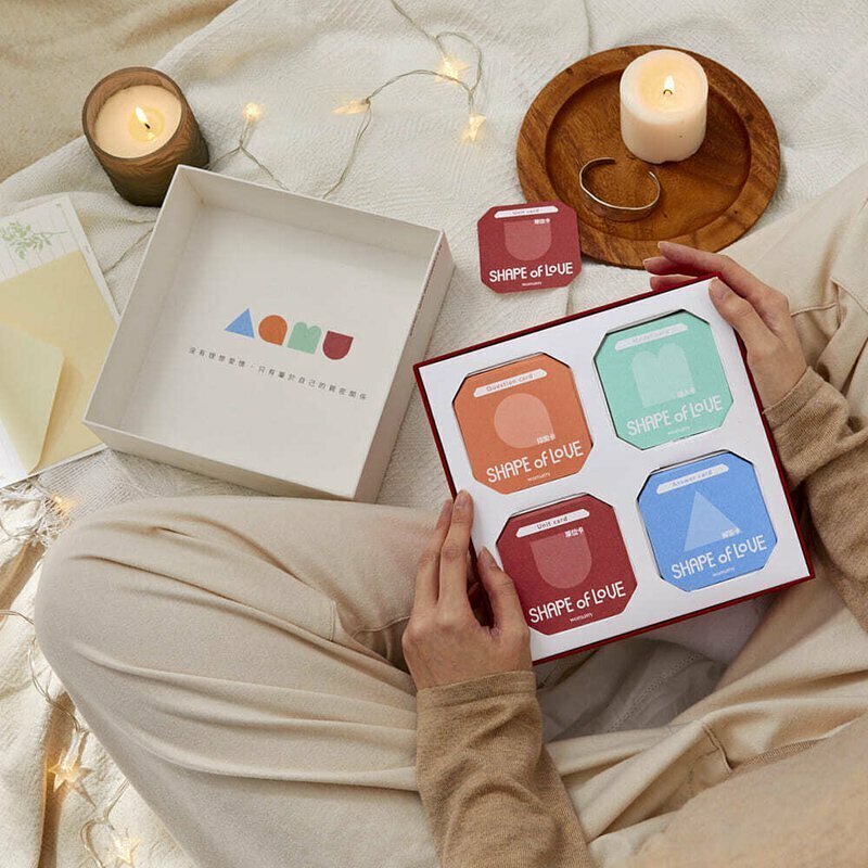 Womany Shape of Love 關係訂製牌卡