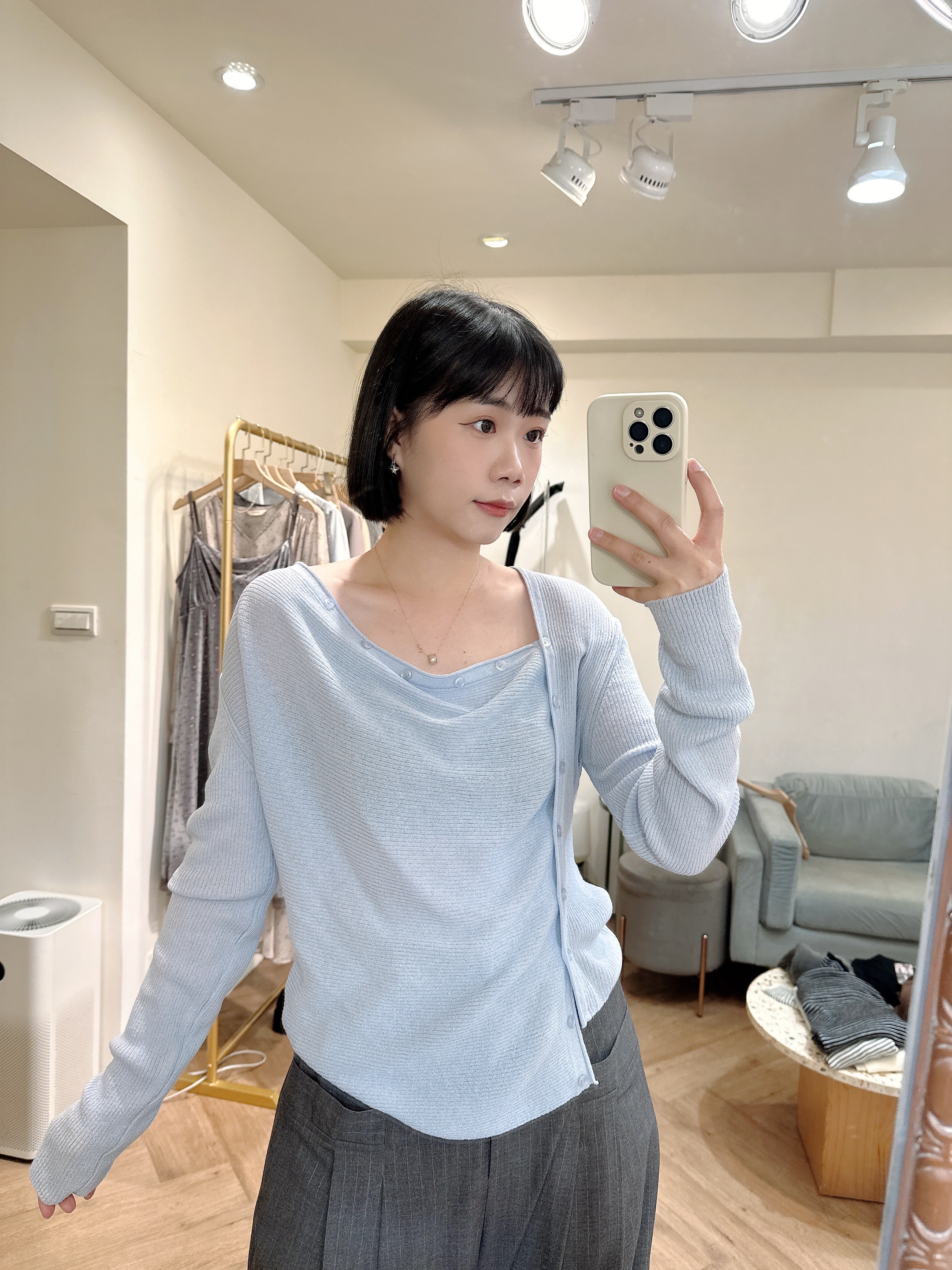 排扣垂墜坑條上衣