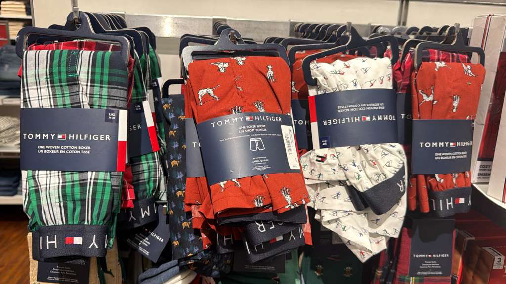 VO064 Tommy Hilfiger 男士孖煙通（顏色隨機）