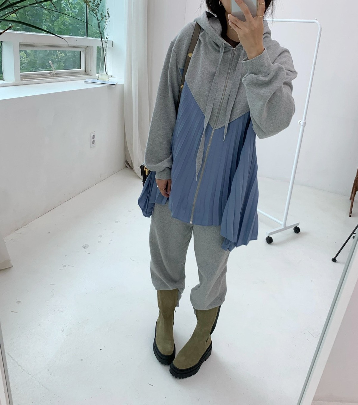 K20100210百褶下擺連帽外套
