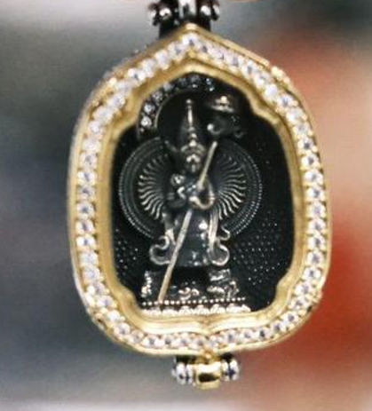 JA260220-M171-CCB0045- 大白傘蓋佛母(吊咀+送同材質頸鍵)-材質:#銅+合成金屬(電黑色)(預計4月頭到貨，只限尖沙咀門店自取不包郵)