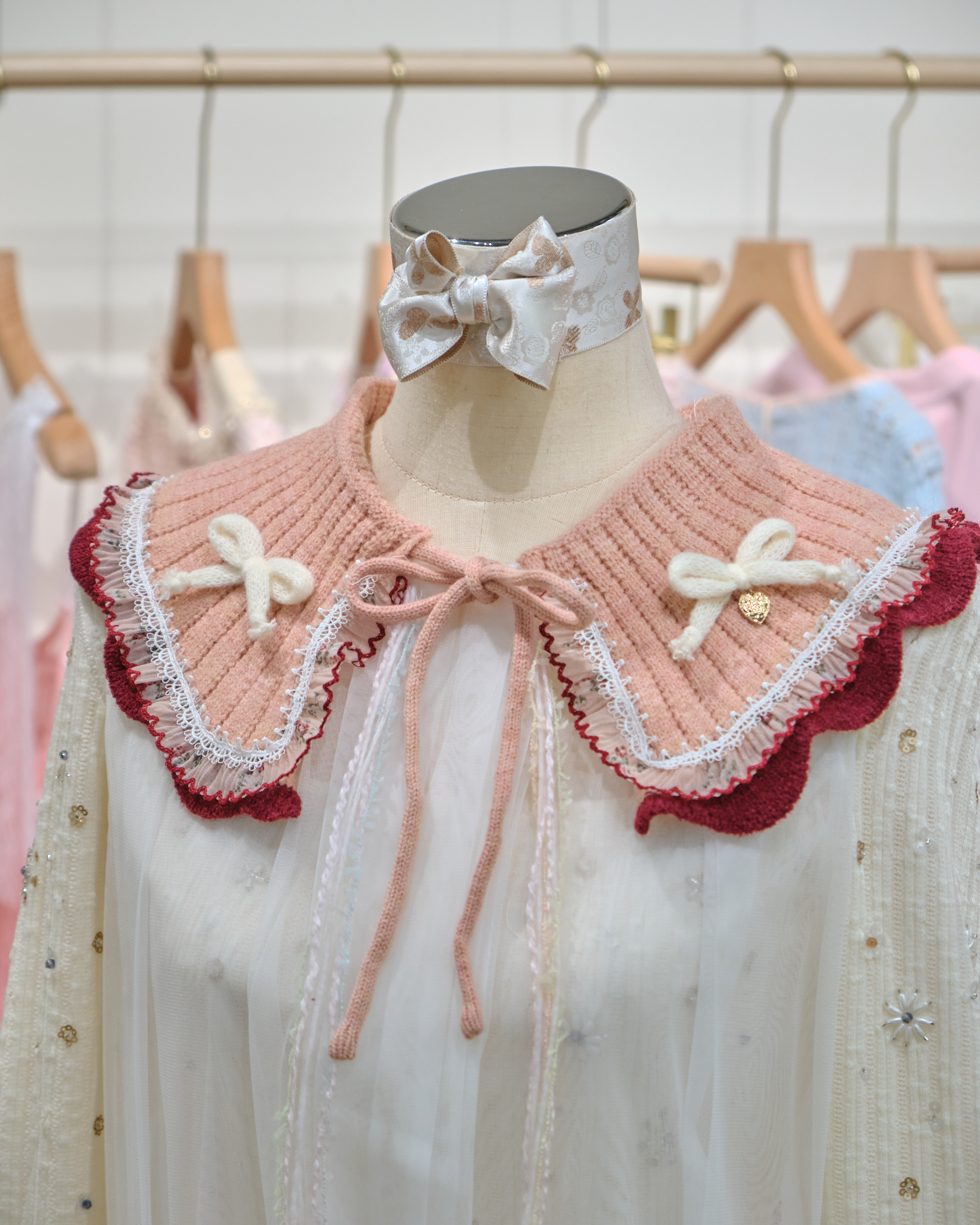 13314 Heart Flutter Bow Capelet Collar