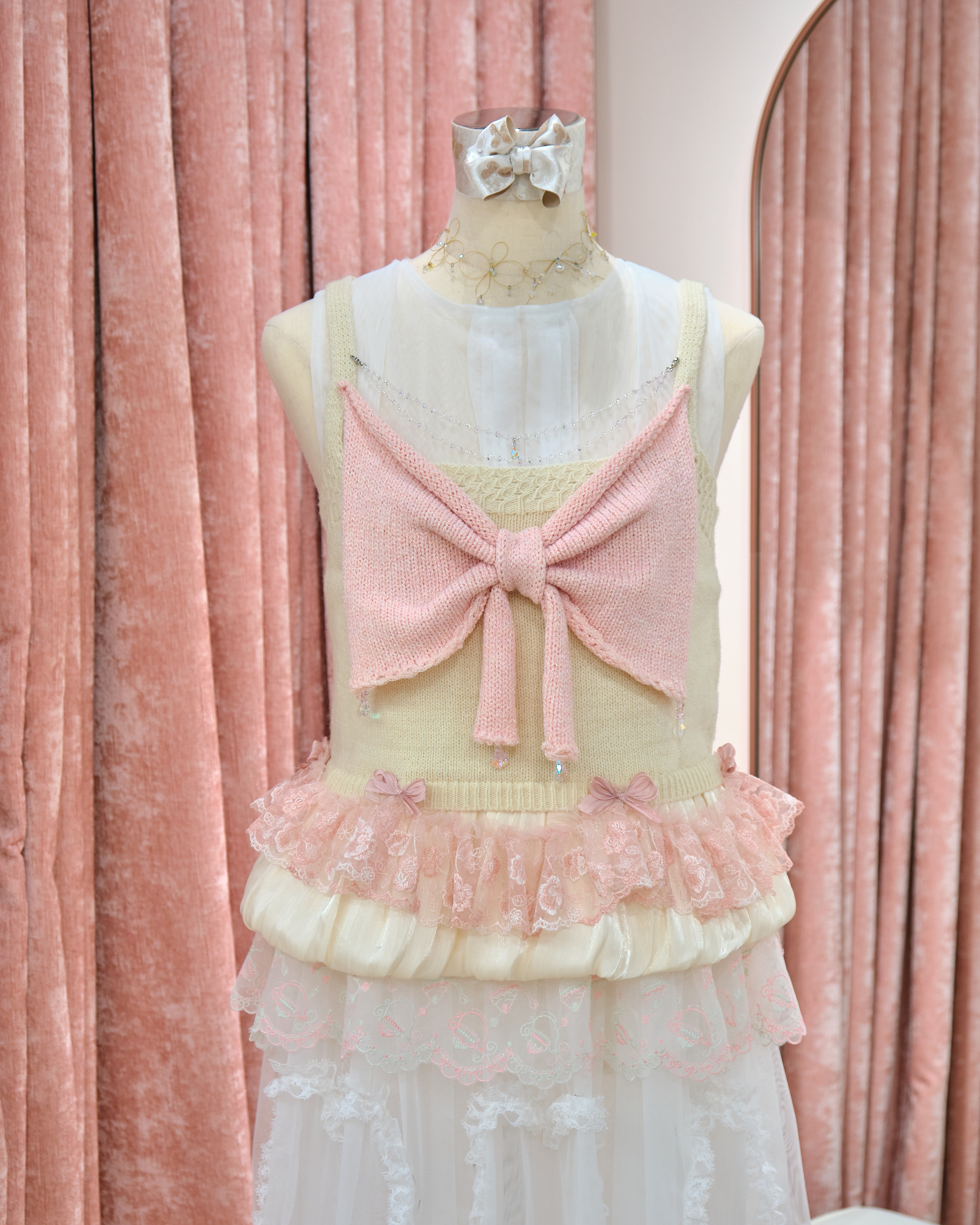 13312 Frost Cloud Bow Doll Knit Vest