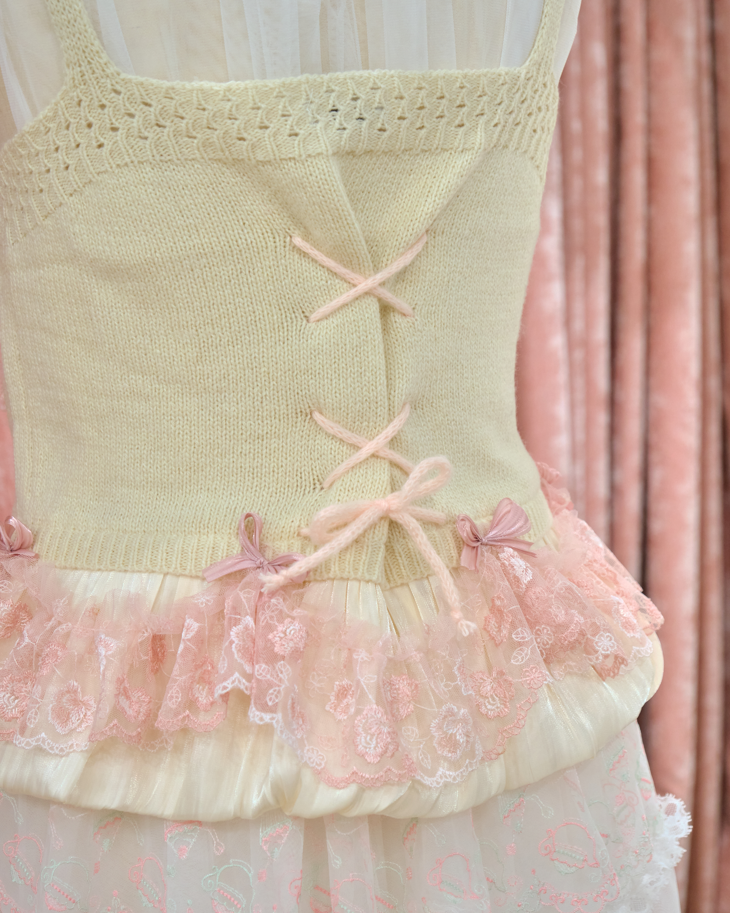 13312 Frost Cloud Bow Doll Knit Vest