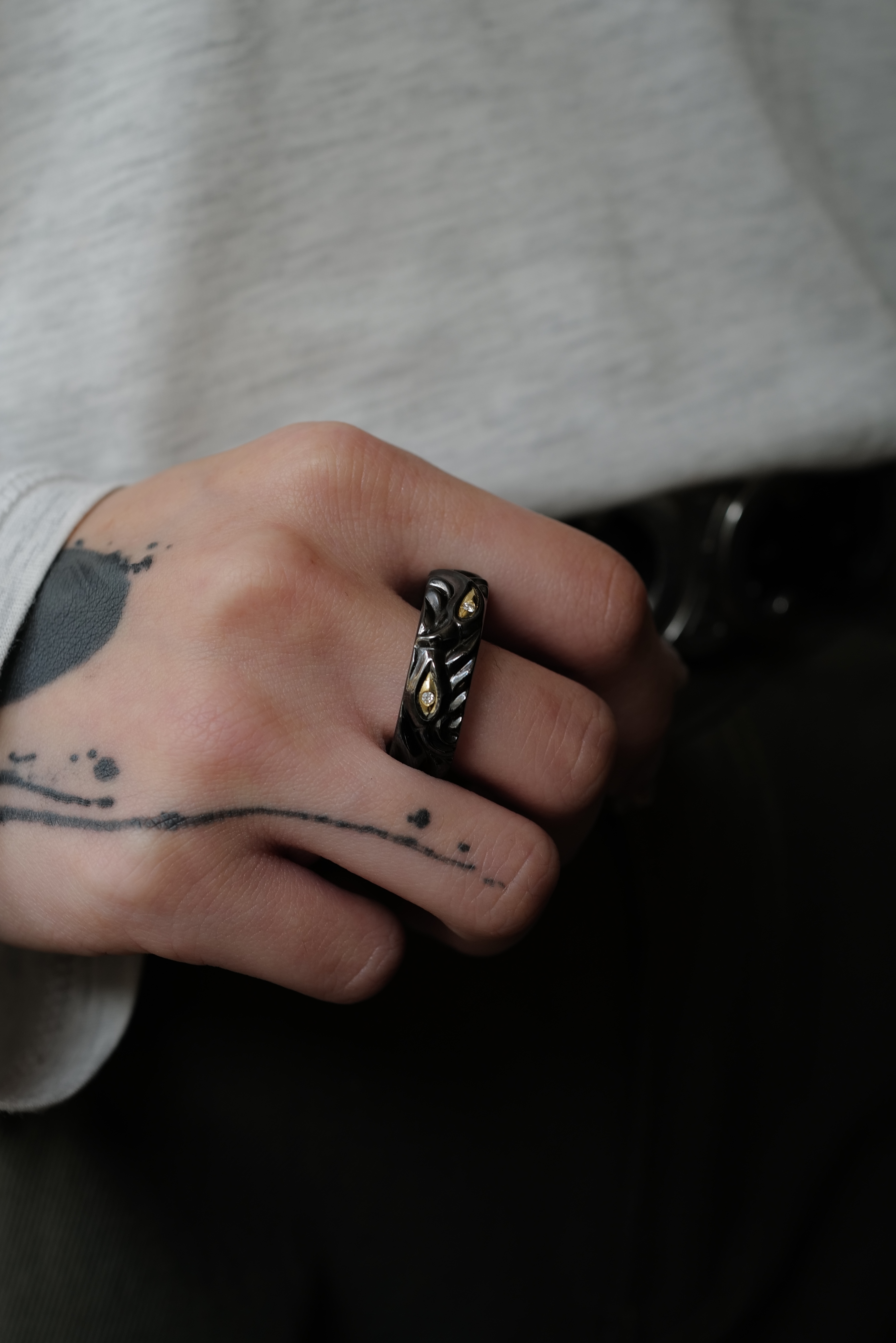 LOVE BITE FUSION BLACK EDITION 18K EYES W/DIAMONDS