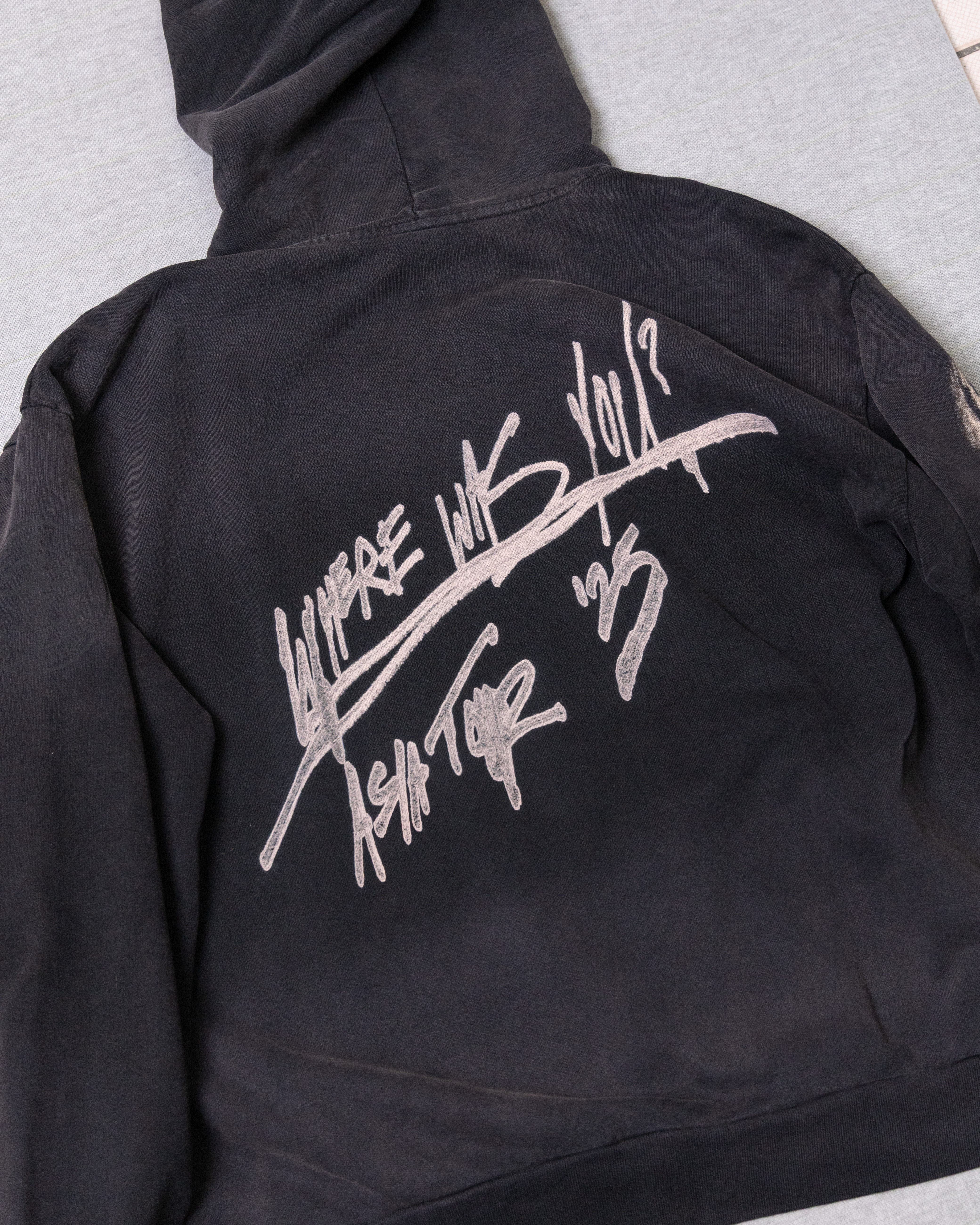 -(B3d01)-TRAVIS SCOTT CONCERT TOUR 2025 HOODED 巡迴演唱會限定 帽T