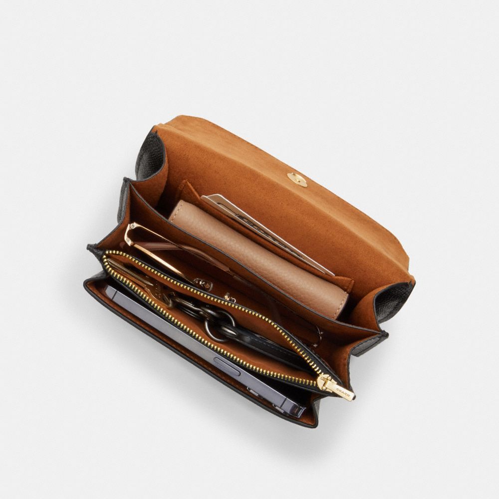 【Coach Outlet】Mini Klare Crossbody Bag  粉