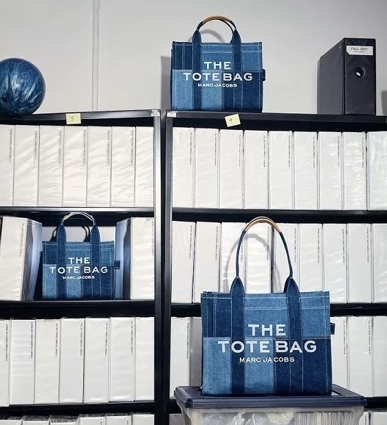 【直播】Marc Jacobs L120424 牛仔拼色tote包