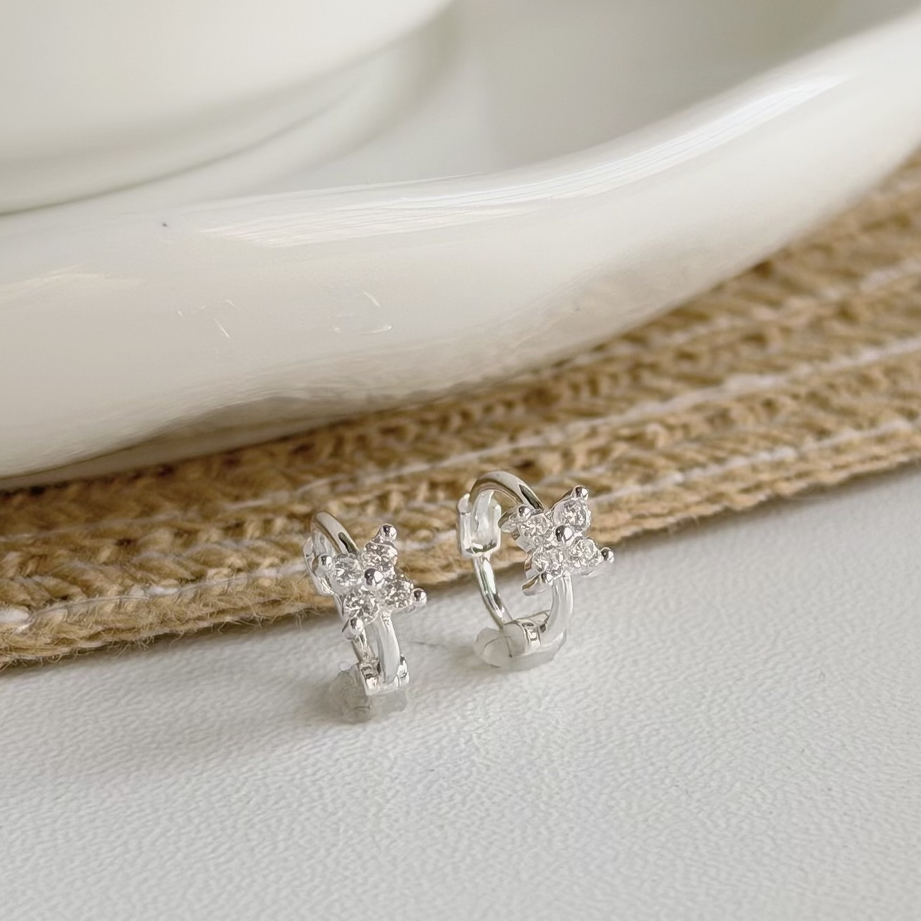 Y50四葉草極小圈純銀易扣