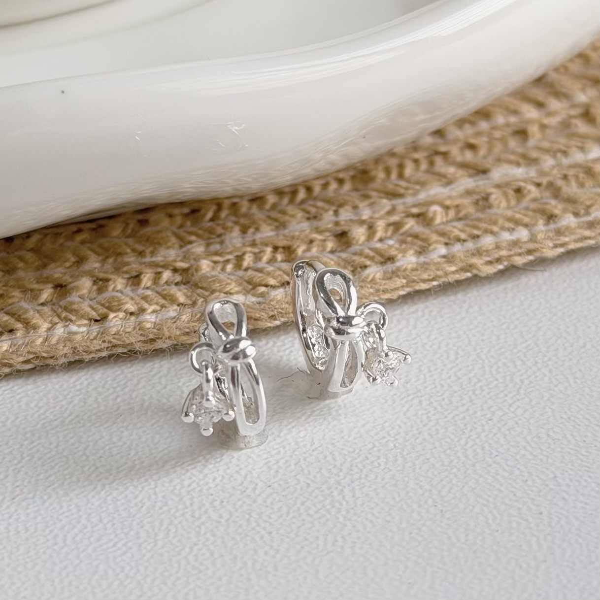 Z08蝴蝶結垂吊極小圈純銀易扣