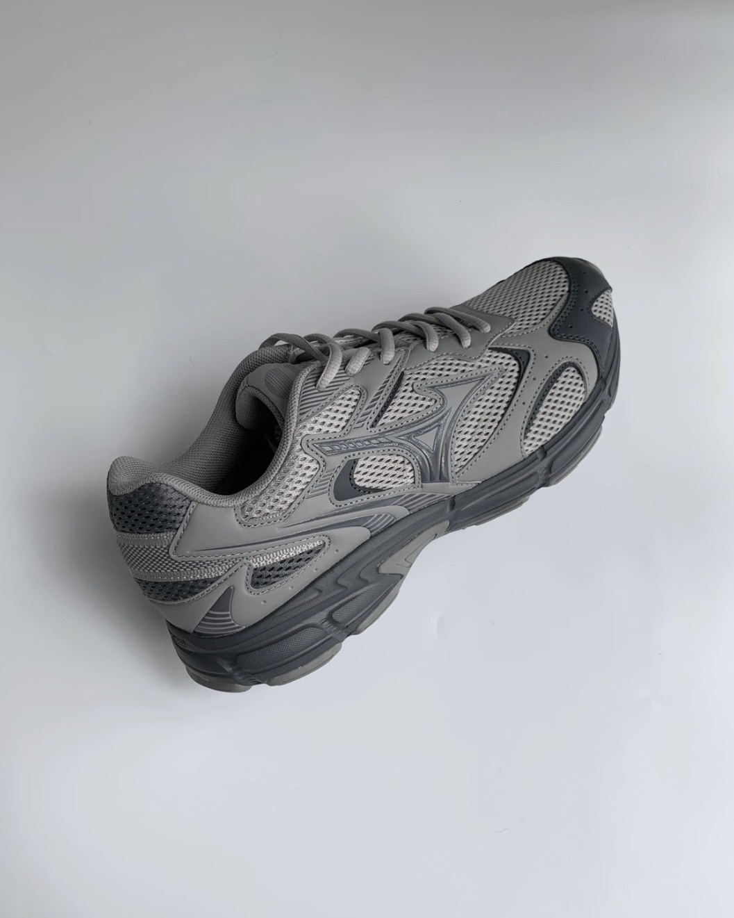 【現貨】Mizuno Cyclone Speed 2k 慢跑鞋 老爹鞋 網布 異材質 拼接 冷灰