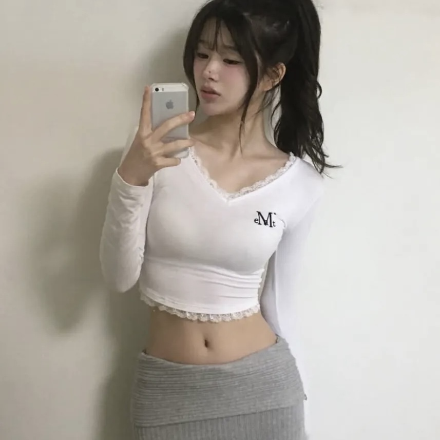 MUCENT 蕾絲長袖 純慾風 V領 短版 韓國代購 共三色