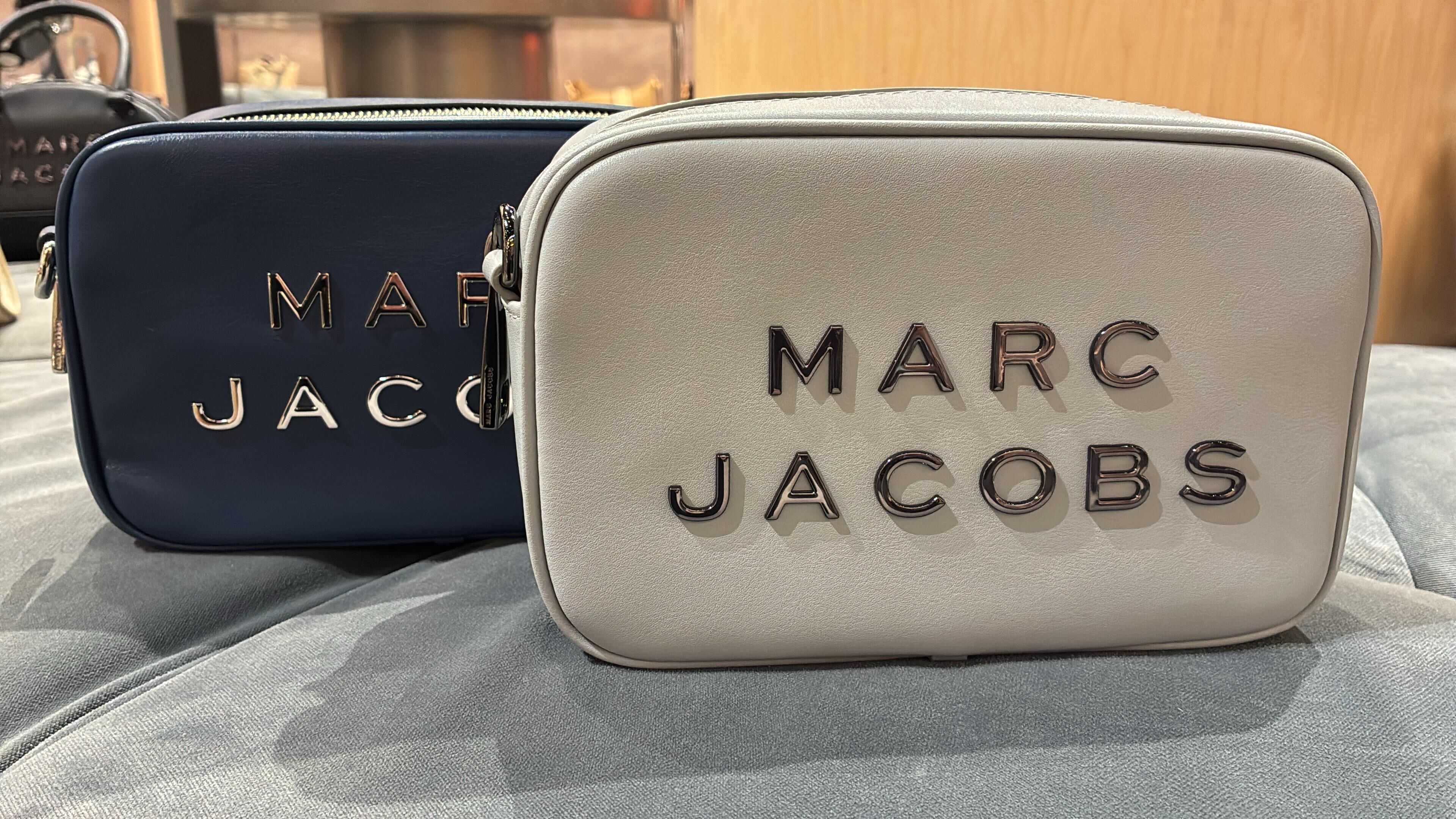 VQ001 Marc Jacobs 字母LOGO相機包 22x14cm