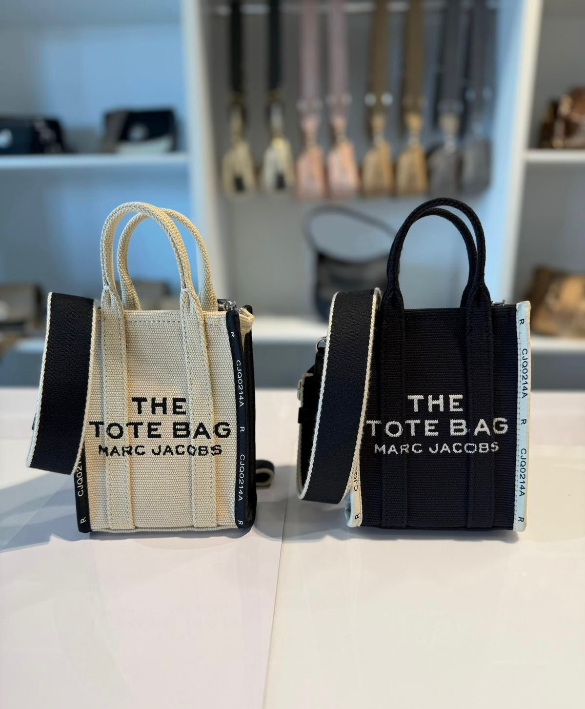 VQ031 Marc Jacobs LOGO直身兩用包