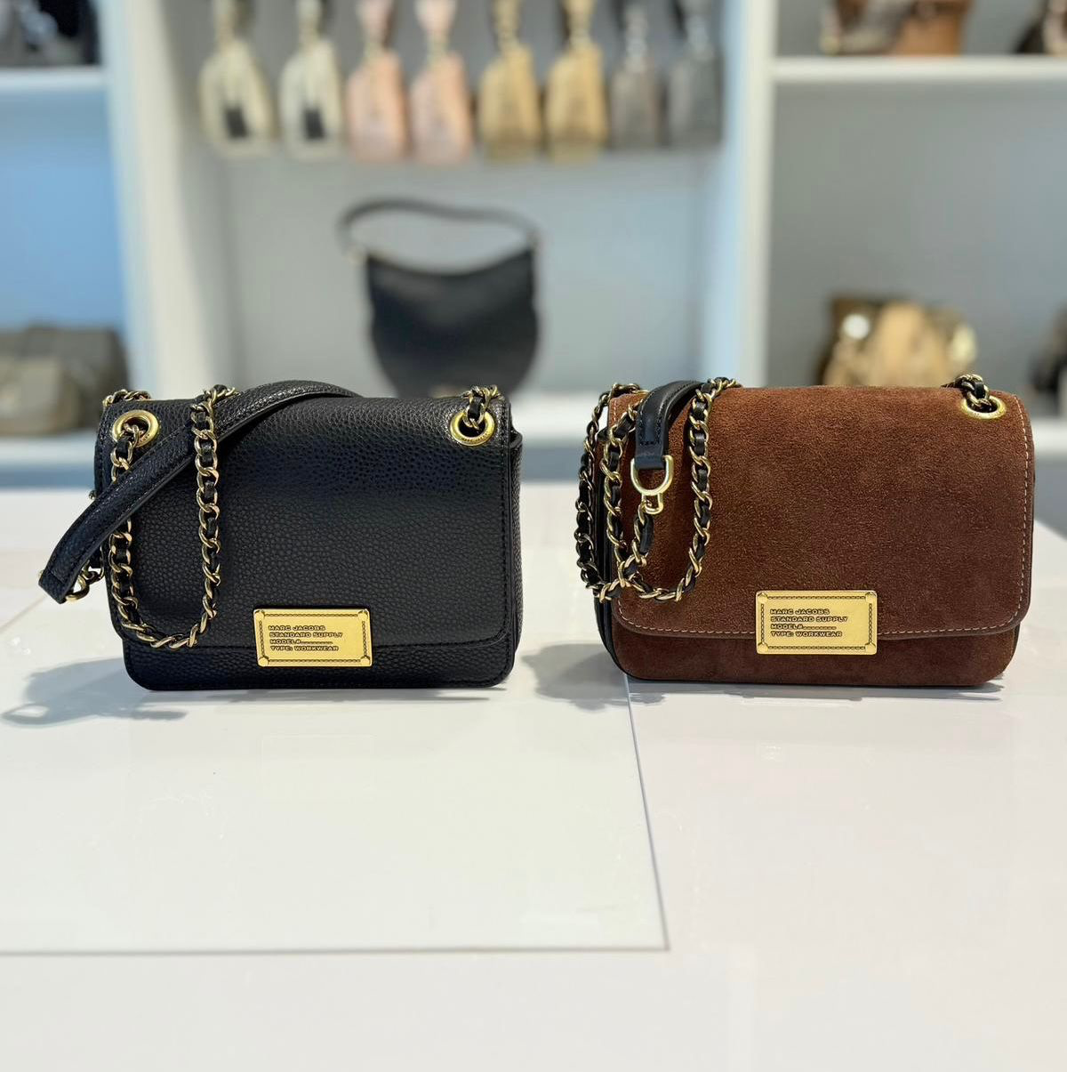 VQ036 Marc Jacobs 金色LOGO前翻蓋半鏈帶包 20x14cm