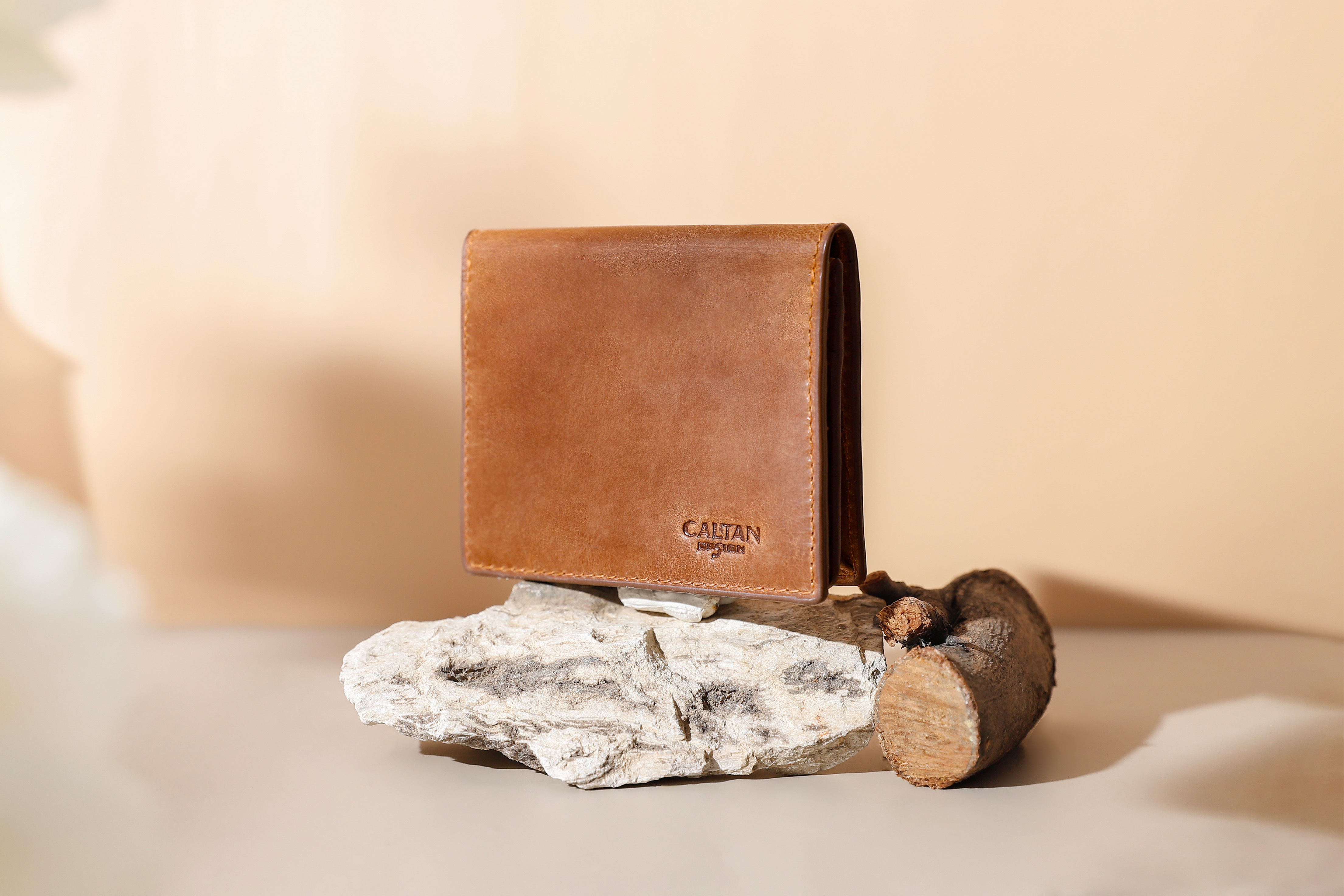 『新品上市』老爺有喜  經典扣式大容量卡片夾 (1764htn)