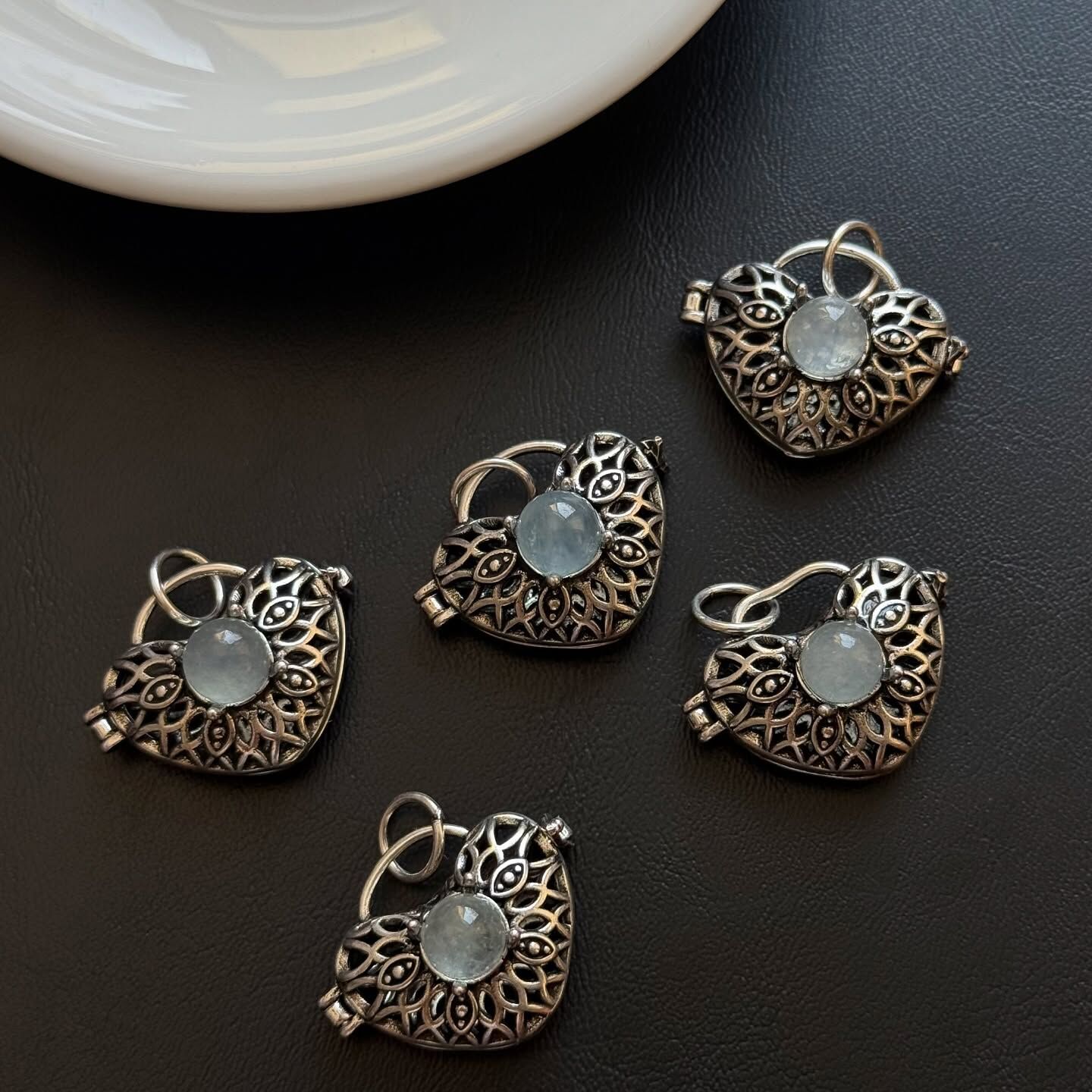 [原石] 海藍寶 愛心盒子項鏈吊墜