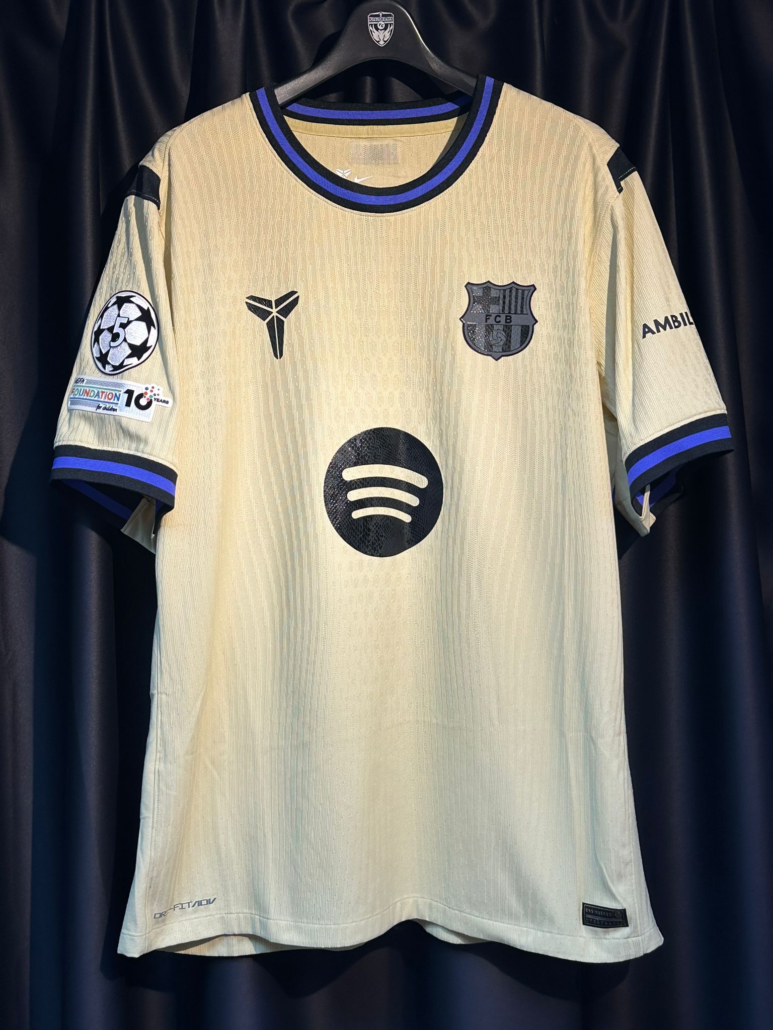 25/26  FC BARCELONA 3RD AUTHENTIC SHIRT #11 RAPHINHA  (USED 9/10)