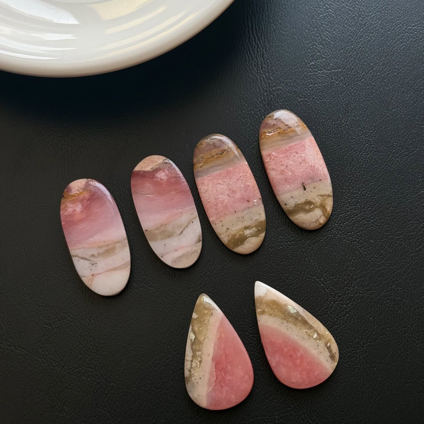 [原石] 粉紅澳寶 水晶蛋面 水晶墜面