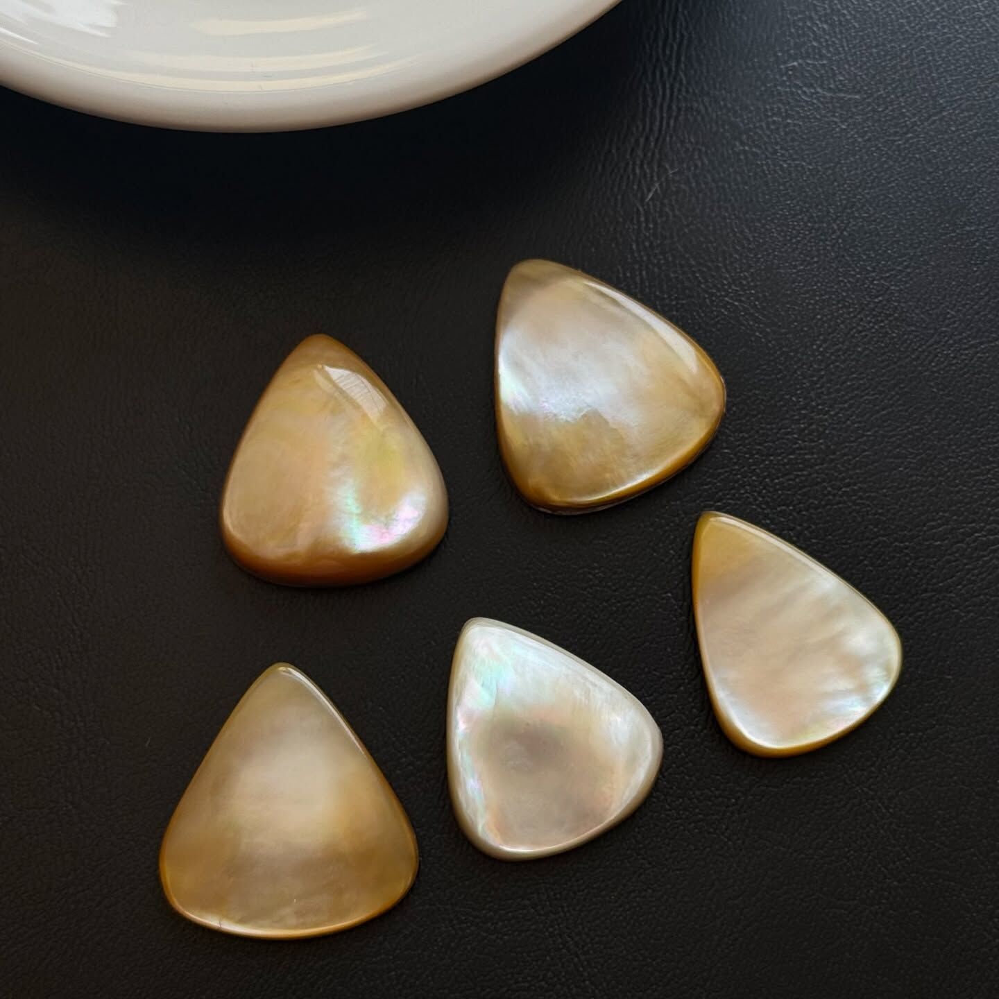 [原石] 珍珠母貝 水晶蛋面 水晶墜面