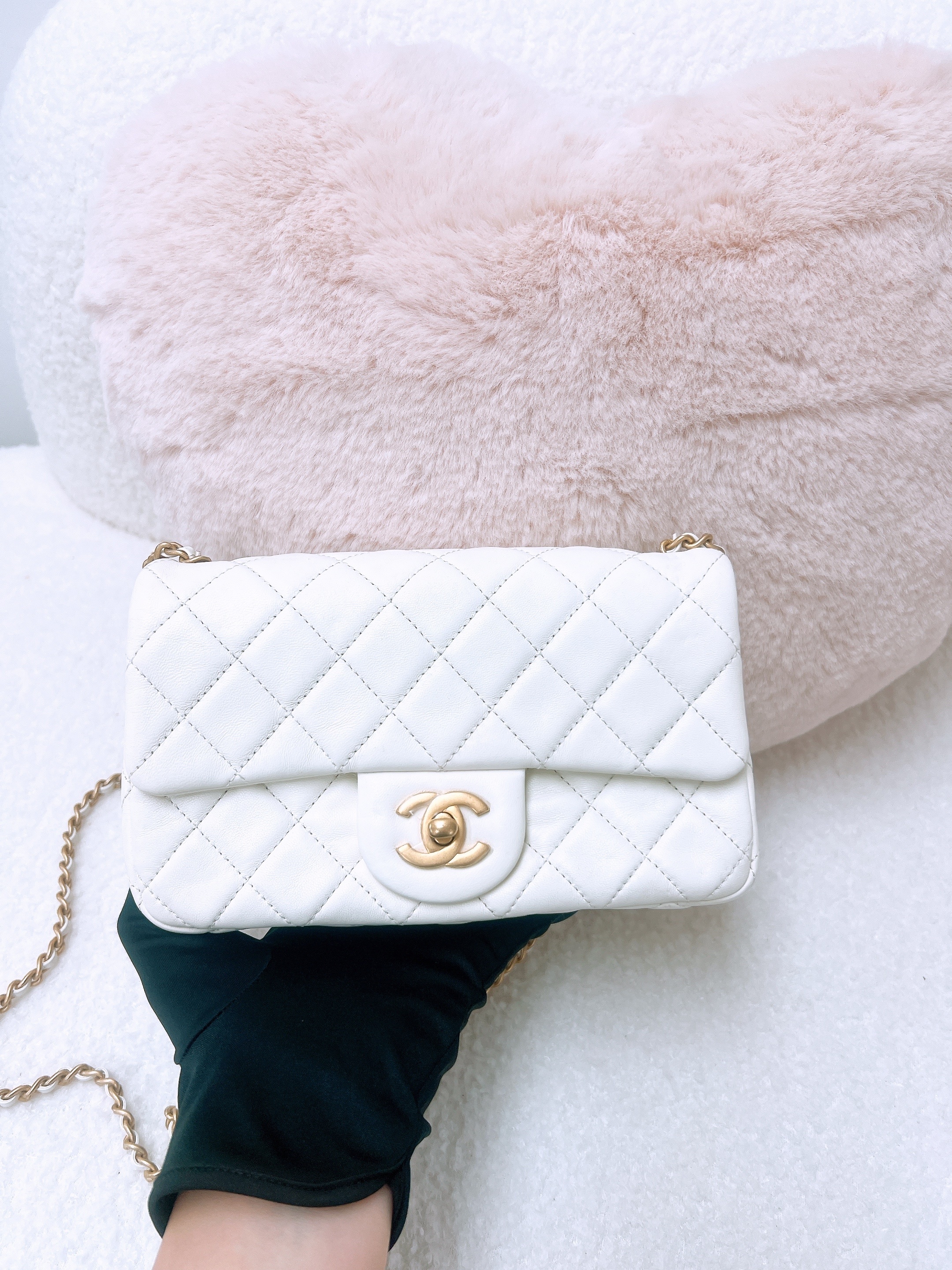 Chanel mini classic flap cf 20 pearl crush (white/ GHW) 金球