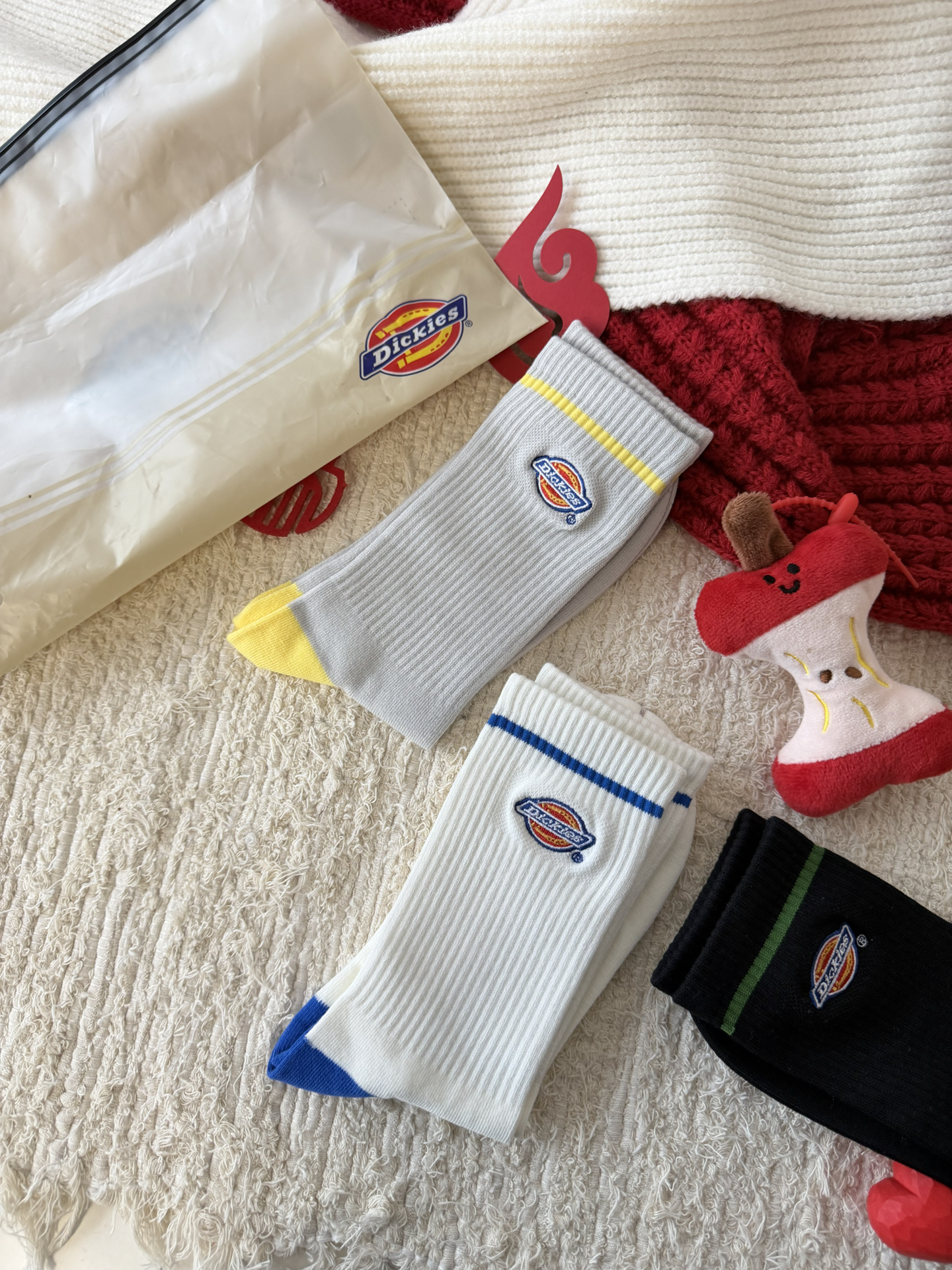 代購-Dickies 立體刺繡logo 簡約 抗起球 柔軟 高彈 透氣 吸汗 防滑 中筒襪 男女同款 3雙裝