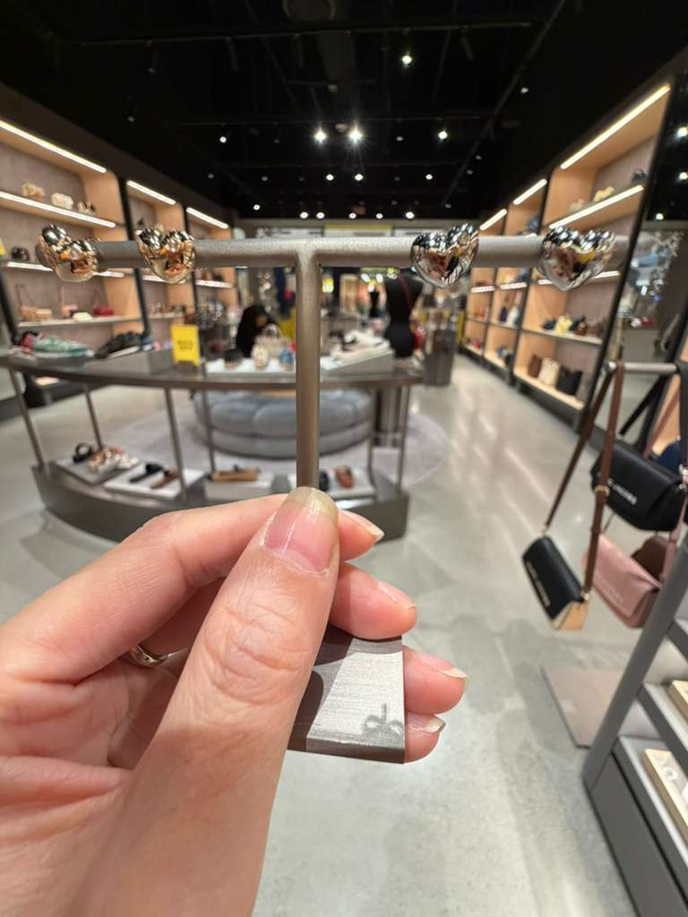 VQ068 Marc Jacobs 心心耳環