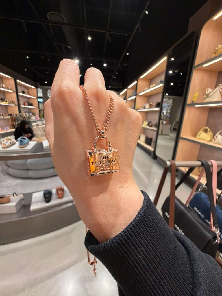 VQ067 Marc Jacobs 經典THE TOTE BAG頸鏈