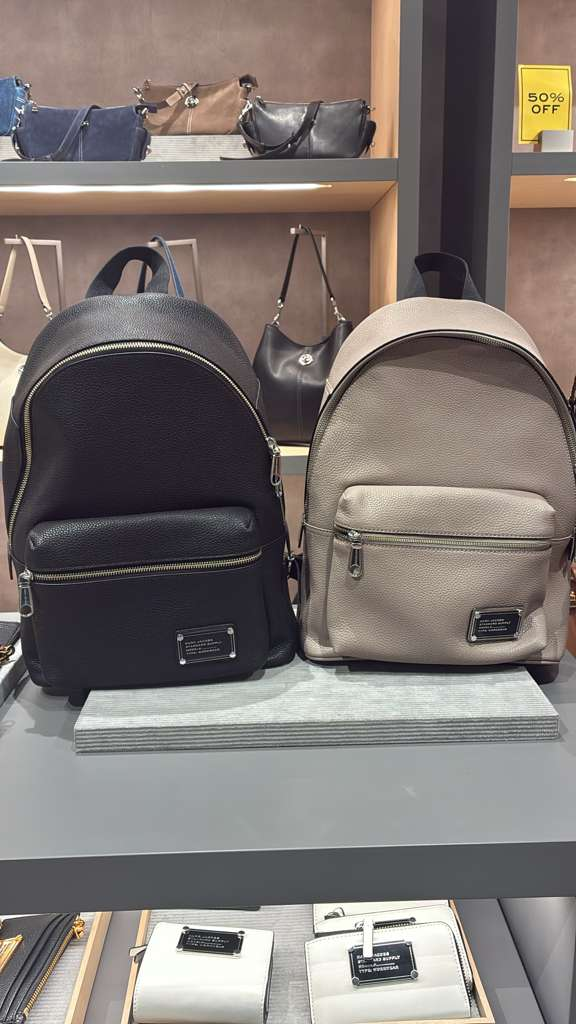 VQ076 Marc Jacobs 淨色大口袋背包 29x39cm